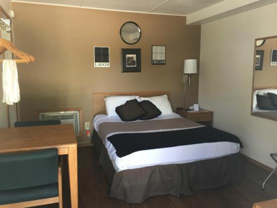 The Brookside Motel / Mt. Rushmore Кийстоун Екстериор снимка
