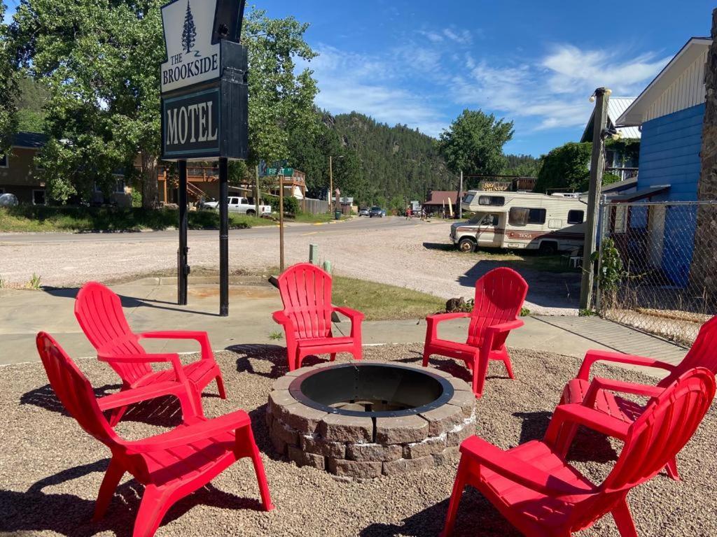 The Brookside Motel / Mt. Rushmore Кийстоун Екстериор снимка