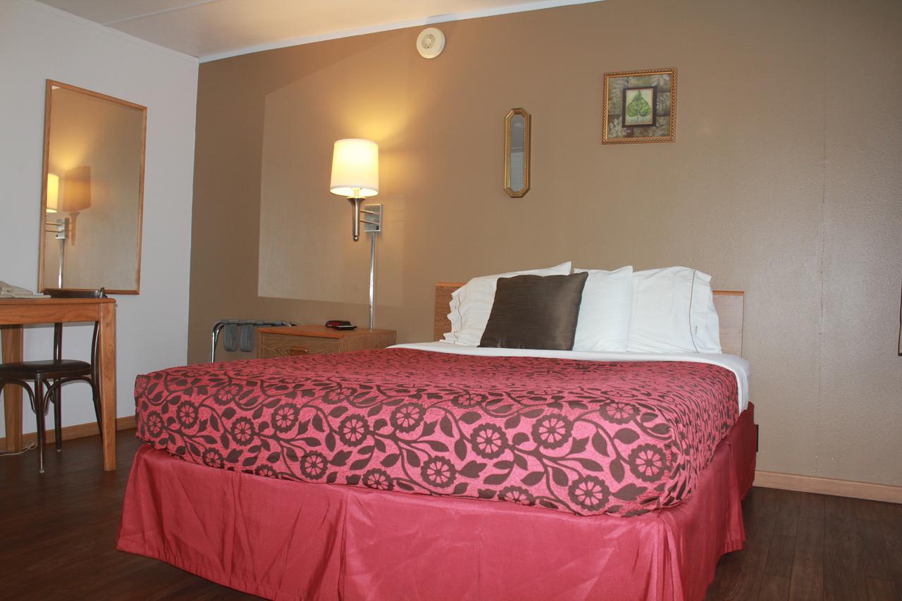 The Brookside Motel / Mt. Rushmore Кийстоун Екстериор снимка